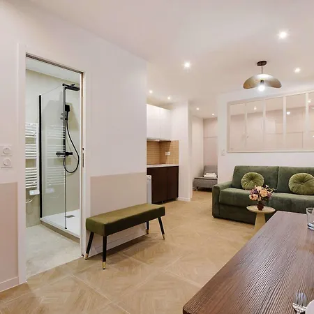 Faubourg Saint Denis 4p Apartment