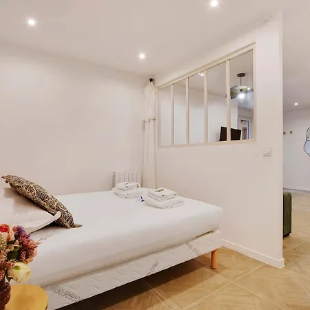 Faubourg Saint Denis 4p Apartment